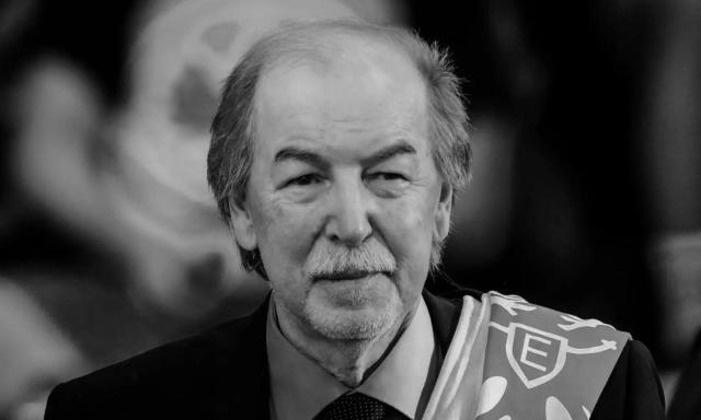 开云体育官方网址-法兰克福痛失传奇偶像，世界冠军格拉博夫斯基去世