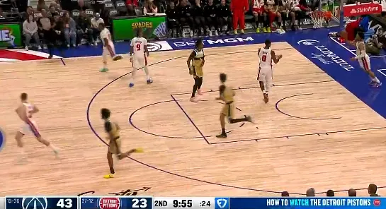 开云体育官方网-莱利低手上篮打进,奇才领先活塞到20分分差